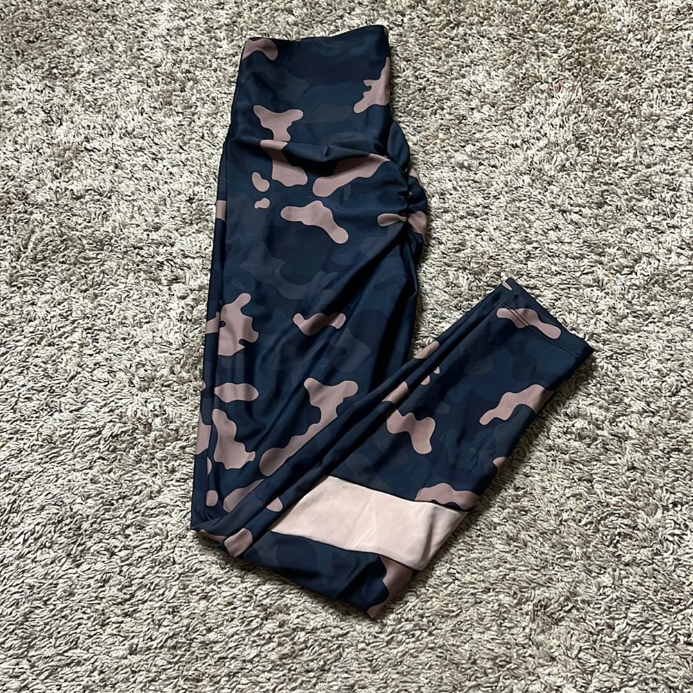 Camo leggings